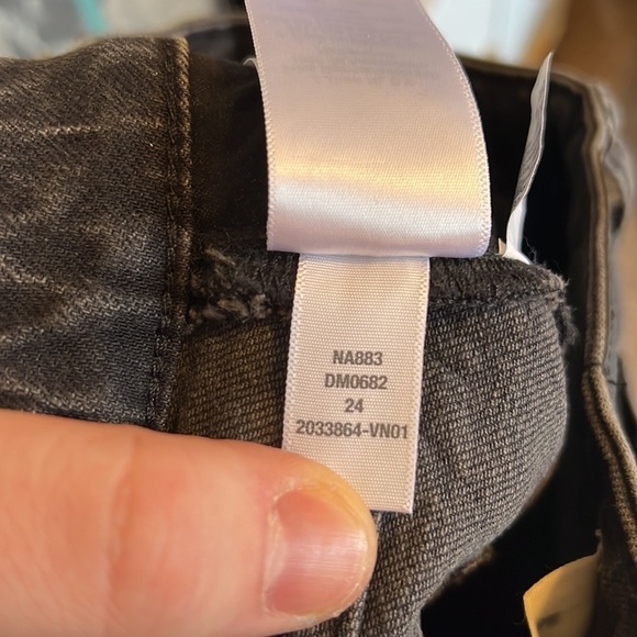 Madewell The Curvy Perfect Vintage Jean in Lunar Wash - Picture 13 of 14